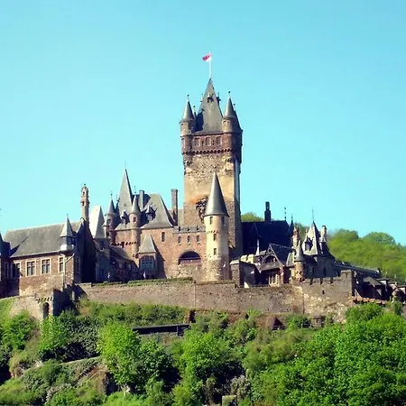 アパート Burgenblick