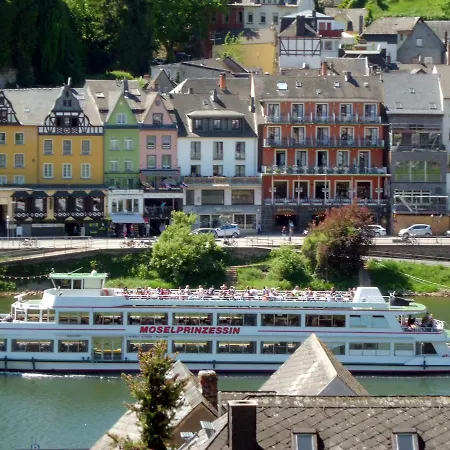 アパート Burgenblick