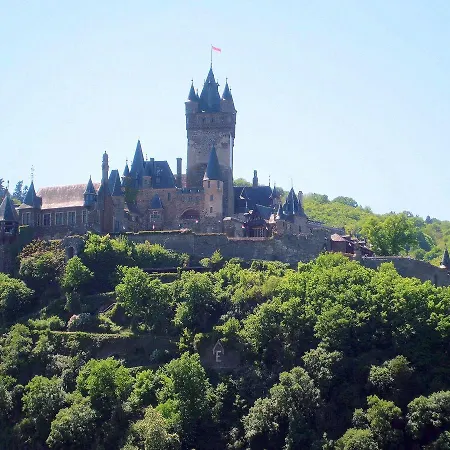 Burgenblick アパート コッヘム